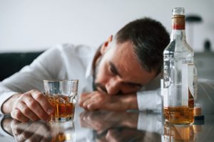 До чого сниться п’яна людина