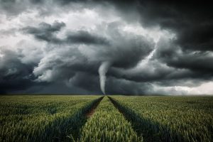 До чого сниться торнадо: значення і тлумачення сновидіння