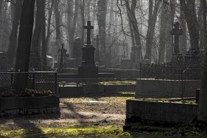К чему снится кладбище: значение и толкование сна